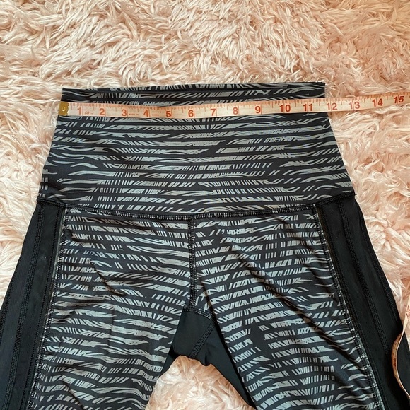 Lululemon Wunder Under Leggings Palm tree mesh size 4 or 6 - Picture 11 of 12